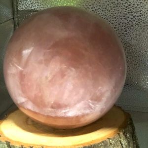 Rose quartz sphere
